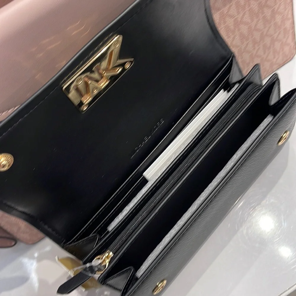 Michael Kors Mimi Large Saffiano Leather Bi-Fold Continental Wallet
Black 
NWT - Picture 3 of 16